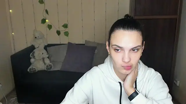 Aminakisuliawolf online show from 7, 1, 2025