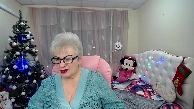 Snapshot of KayleSmoll chatting on 9, 1, 2025 KayleSmoll online show from 9, 1, 2025