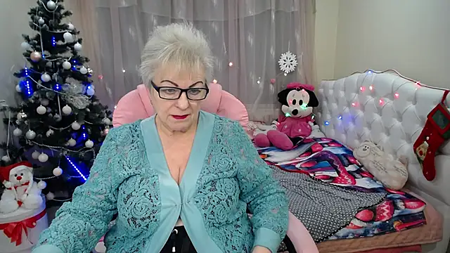 Snapshot of KayleSmoll chatting on 17, 1, 2025 KayleSmoll online show from 17, 1, 2025