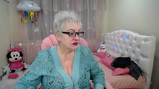 Snapshot of KayleSmoll chatting on 22, 1, 2025 KayleSmoll online show from 22, 1, 2025