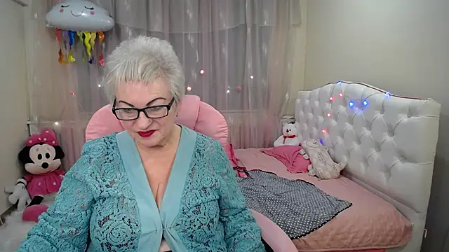 Snapshot of KayleSmoll chatting on 23, 1, 2025 KayleSmoll online show from 23, 1, 2025