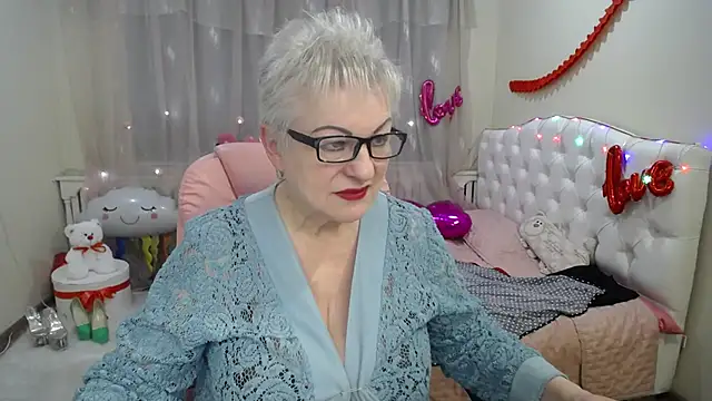 Snapshot of KayleSmoll chatting on 14, 3, 2025 KayleSmoll online show from 14, 3, 2025