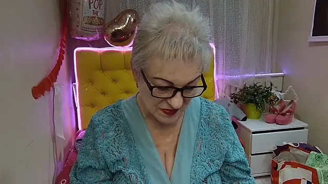 Snapshot of KayleSmoll chatting on 16, 3, 2025 KayleSmoll online show from 16, 3, 2025