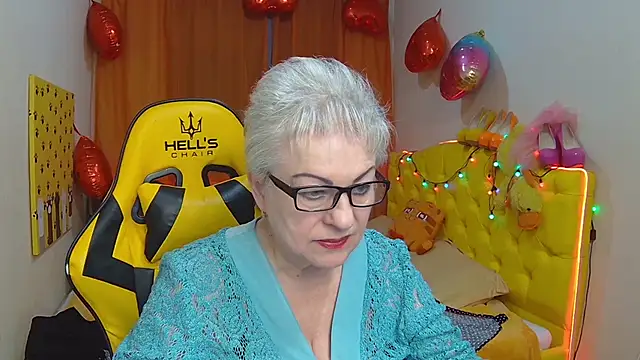 Snapshot of KayleSmoll chatting on 22, 3, 2025 KayleSmoll online show from 22, 3, 2025