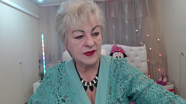 Snapshot of KayleSmoll chatting on 13, 9, 2025 KayleSmoll online show from 13, 9, 2025