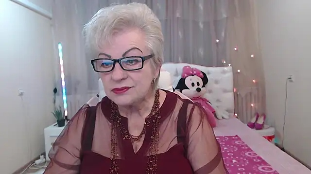 Snapshot of KayleSmoll chatting on 16, 9, 2025 KayleSmoll online show from 16, 9, 2025