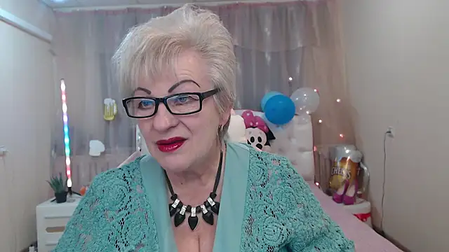 Snapshot of KayleSmoll chatting on 20, 9, 2025 KayleSmoll online show from 20, 9, 2025