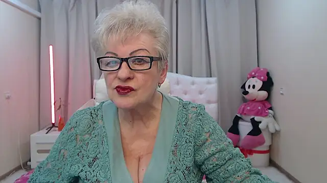KayleSmoll online show from 24, 4, 2026