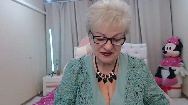 KayleSmoll online show from 8, 5, 2026