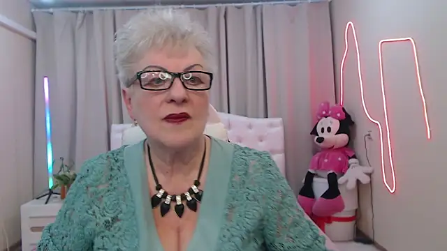 Snapshot of KayleSmoll chatting on 15, 5, 2026 KayleSmoll online show from 15, 5, 2026