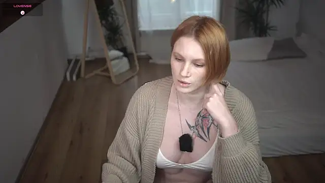 AkaneiroDemon online show from 14, 1, 2025