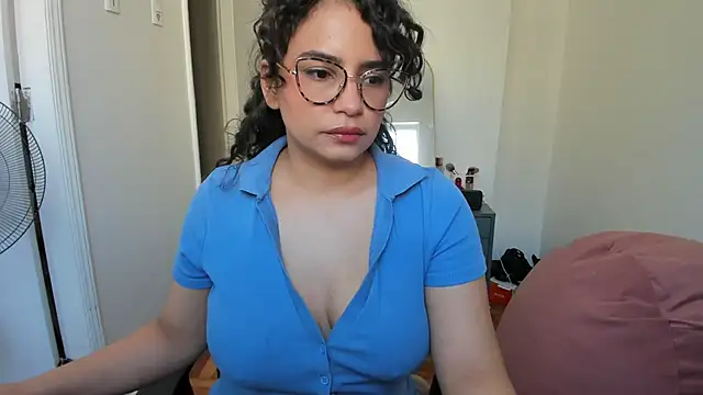 Snapshot of cinnamon_rosa chatting on 6, 2, 2025 cinnamon rosa online show from 6, 2, 2025