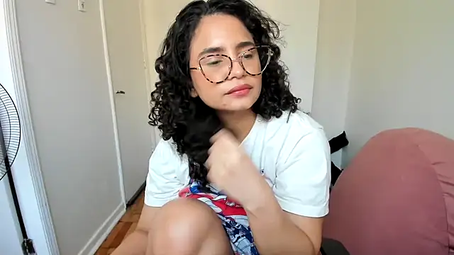 Snapshot of cinnamon_rosa chatting on 10, 2, 2025 cinnamon rosa online show from 10, 2, 2025