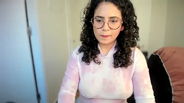 Snapshot of cinnamon_rosa chatting on 14, 3, 2025 cinnamon rosa online show from 14, 3, 2025