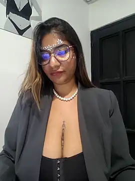 Sofythom1 online show from 30, 10, 2025