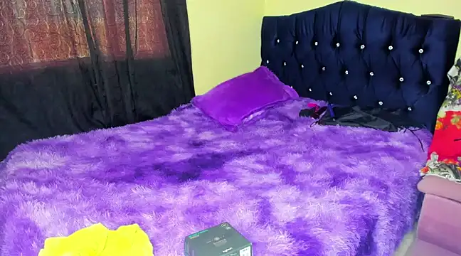 Snapshot of scarlet_tommy chatting on 13, 3, 2025 scarlet tommy online show from 13, 3, 2025