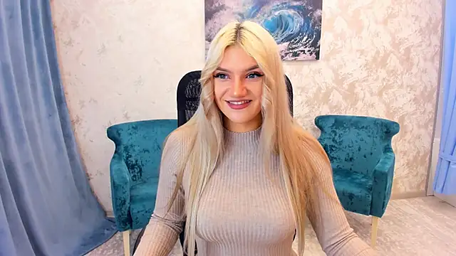 Snapshot of SelenaeMoore chatting on 10, 1, 2025 SelenaeMoore online show from 10, 1, 2025