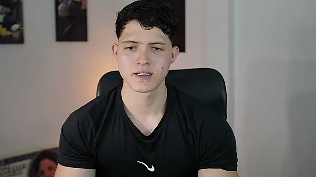 Snapshot of Hazzan_Velez chatting on 22, 11, 2025 Hazzan Velez online show from 22, 11, 2025