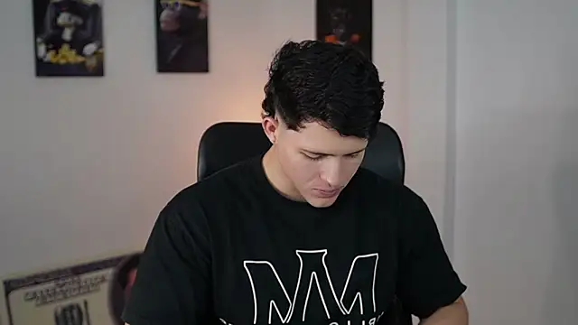 Snapshot of Hazzan_Velez chatting on 23, 11, 2025 Hazzan Velez online show from 23, 11, 2025