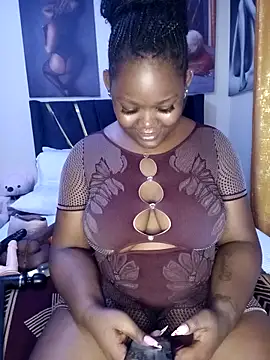 Snapshot of Cherriikenzie chatting on 15, 10, 2025 Cherriikenzie online show from 15, 10, 2025