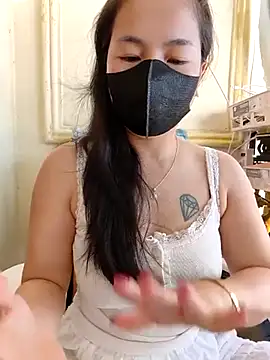 lyna bl online show from 9, 3, 2025