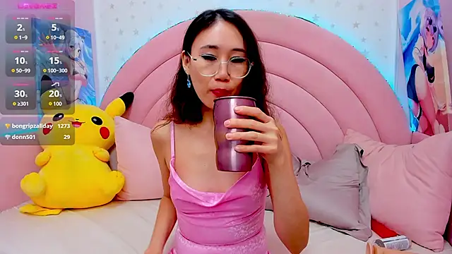 Nao  Chan  online show from 18, 12, 2024