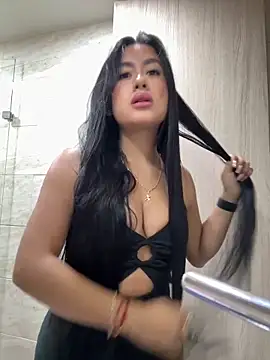 Snapshot of ArianaRouss chatting on 8, 2, 2025 ArianaRouss online show from 8, 2, 2025