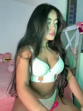 Snapshot of ArianaRouss chatting on 13, 3, 2025 ArianaRouss online show from 13, 3, 2025