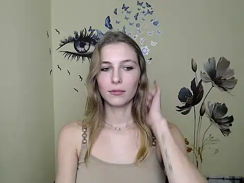 Snapshot of StrangerGi chatting on 4, 12, 2024 StrangerGi online show from 4, 12, 2024