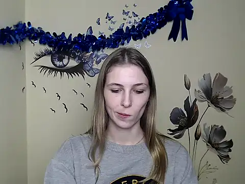 Snapshot of StrangerGi chatting on 9, 1, 2025 StrangerGi online show from 9, 1, 2025