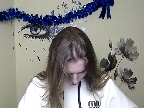 Snapshot of StrangerGi chatting on 11, 1, 2025 StrangerGi online show from 11, 1, 2025