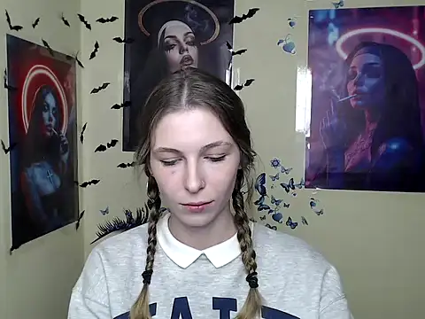 Snapshot of StrangerGi chatting on 3, 3, 2025 StrangerGi online show from 3, 3, 2025