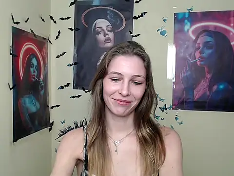 Snapshot of StrangerGi chatting on 8, 3, 2025 StrangerGi online show from 8, 3, 2025