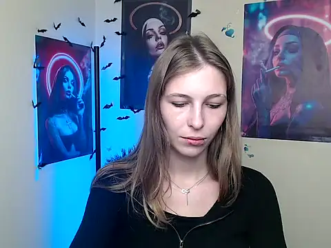 Snapshot of StrangerGi chatting on 13, 9, 2025 StrangerGi online show from 13, 9, 2025