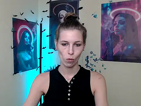 Snapshot of StrangerGi chatting on 20, 9, 2025 StrangerGi online show from 20, 9, 2025