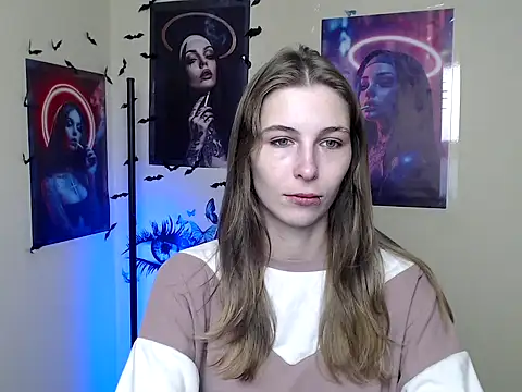 Snapshot of StrangerGi chatting on 7, 10, 2025 StrangerGi online show from 7, 10, 2025