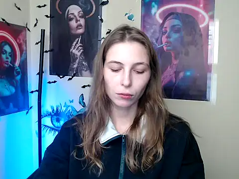 Snapshot of StrangerGi chatting on 14, 10, 2025 StrangerGi online show from 14, 10, 2025