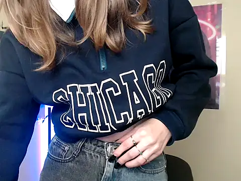 Snapshot of StrangerGi chatting on 25, 10, 2025 StrangerGi online show from 25, 10, 2025