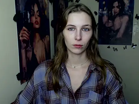 Snapshot of StrangerGi chatting on 3, 12, 2025 StrangerGi online show from 3, 12, 2025