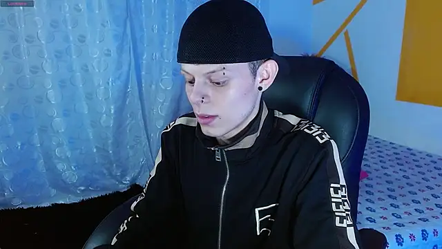 Snapshot of Matthew_Boy_ chatting on 15, 12, 2024 Matthew Boy  online show from 15, 12, 2024