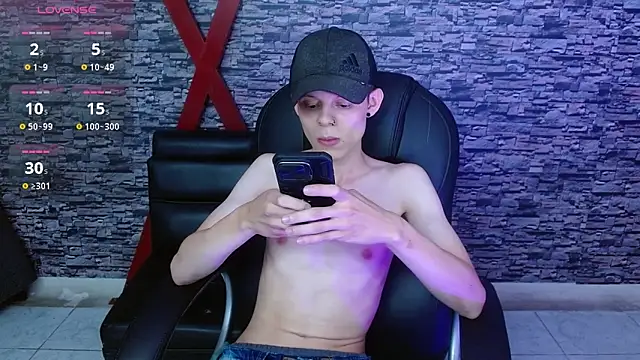 Snapshot of Matthew_Boy_ chatting on 10, 3, 2025 Matthew Boy  online show from 10, 3, 2025