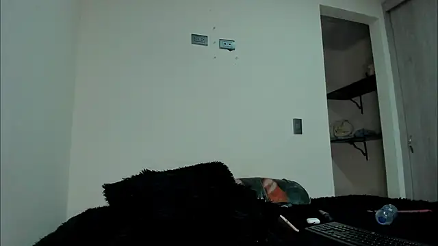 Nina Fuentes online show from 11, 2, 2025