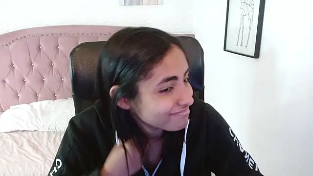 shaneelle online show from 8, 11, 2025