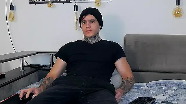 Snapshot of CarterCole chatting on 19, 12, 2025 CarterCole online show from 19, 12, 2025