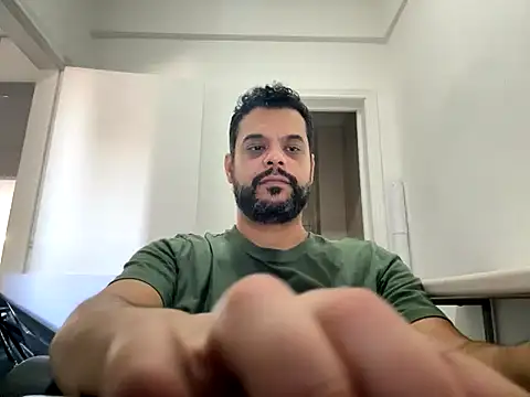 HornyBeachBoyBR online show from 7, 5, 2026