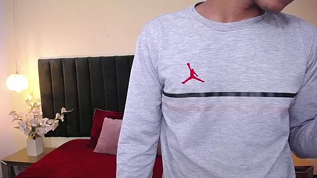 Snapshot of soft_attraction chatting on 6, 11, 2025 soft attraction online show from 6, 11, 2025