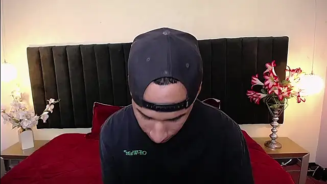 Snapshot of soft_attraction chatting on 14, 11, 2025 soft attraction online show from 14, 11, 2025