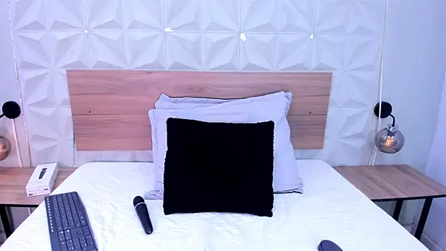 Stacey white  online show from 12, 3, 2026