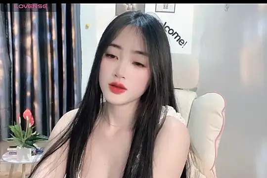 Snapshot of _Aimy_ chatting on 21, 2, 2025  Aimy  online show from 21, 2, 2025
