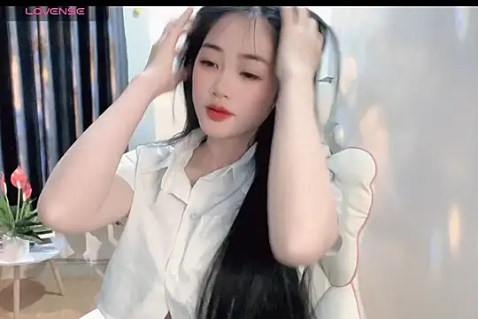 Snapshot of _Aimy_ chatting on 25, 2, 2025  Aimy  online show from 25, 2, 2025